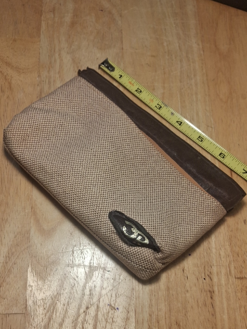 vintage Oscar de la Renta Cream and Brown Signature Lined Pouch - Picture 8 of 9
